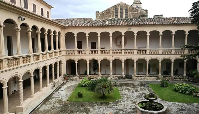 Parroquia De Ntra Sra De La Font De Deu I Sant Bernat Iglesia Catolica - Palma