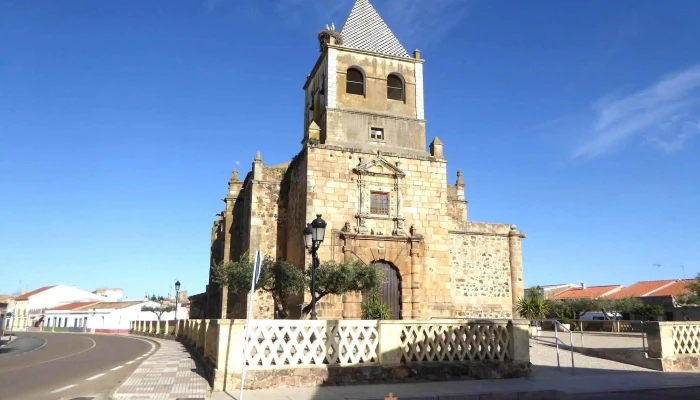 Parroquia De Santiago Apostol Parroquia - Torremayor