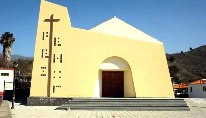 Parroquia La Sagrada Familia -  Iglesia - El Paso